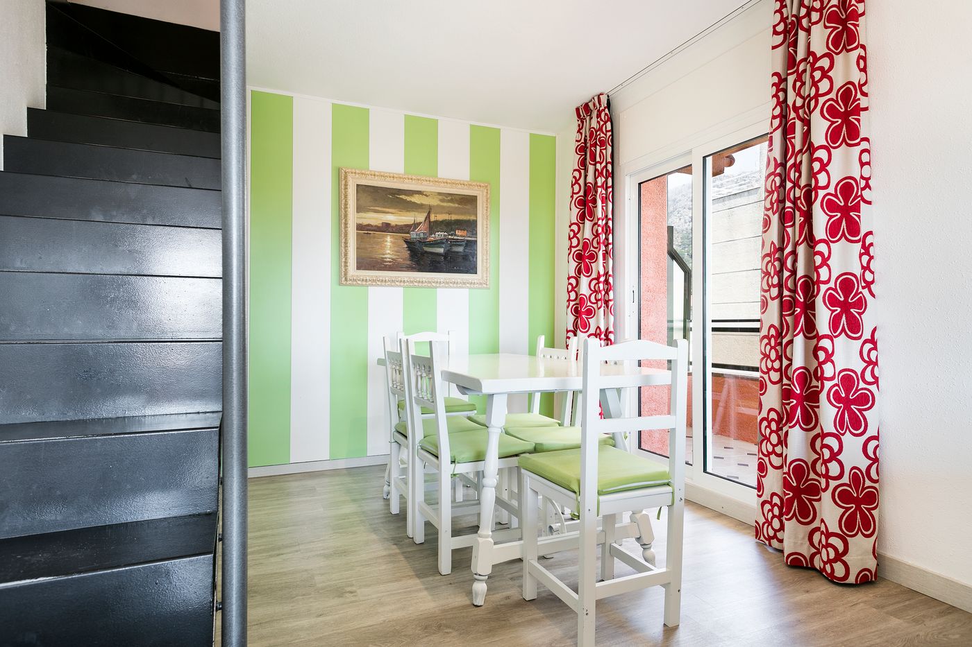 Salles-Beach-Apartments-Room-22