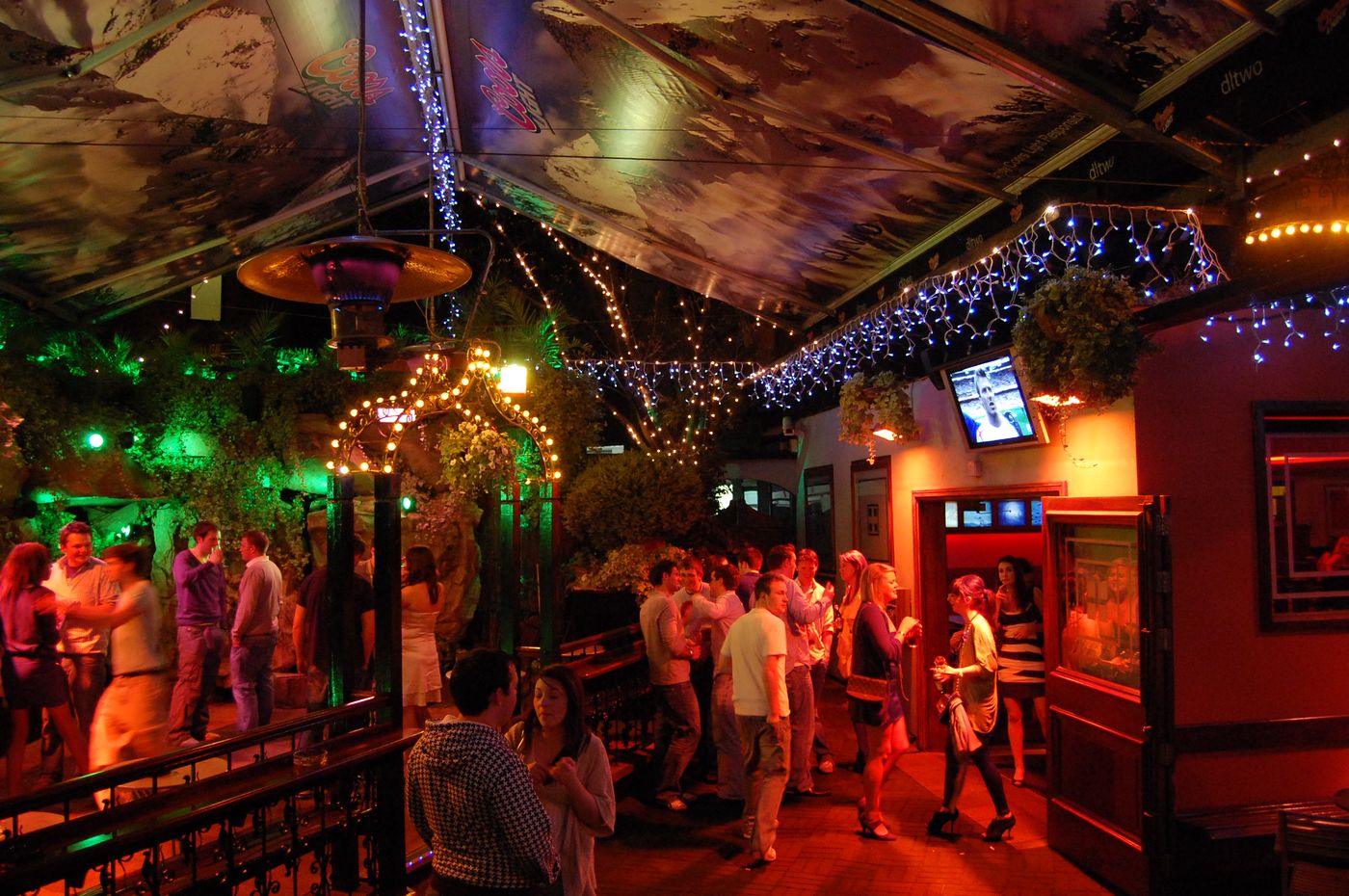 Harcourt-Hotel-Sports-and-Entertainment-12