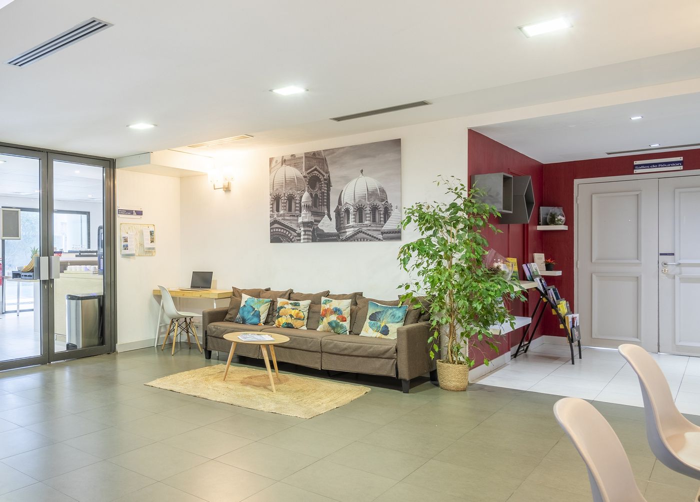 Comfort Aparthotel Marseille Prado-France-Marseille-Lobby-6