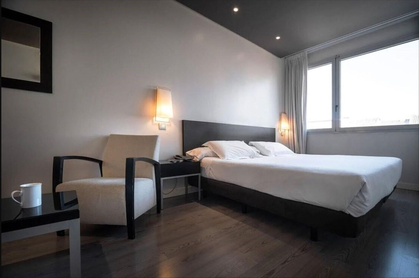 Suites-Viena-Plaza-de-Espa----a-Room-23