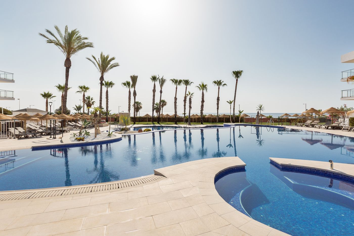 Best-Oasis-Tropical-Pool-7