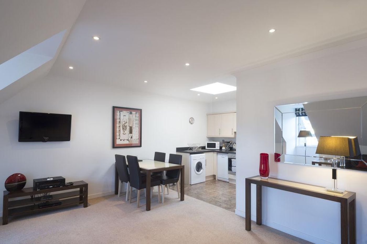 Fountain Court Apartments - Grove Executive - United Kingdom - EDINBRUGH - General view - 6