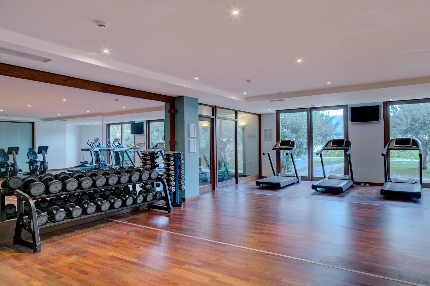 Blue-Palace--a-Luxury-Collection-Resort---Spa-Sports-and-Entertainment-59