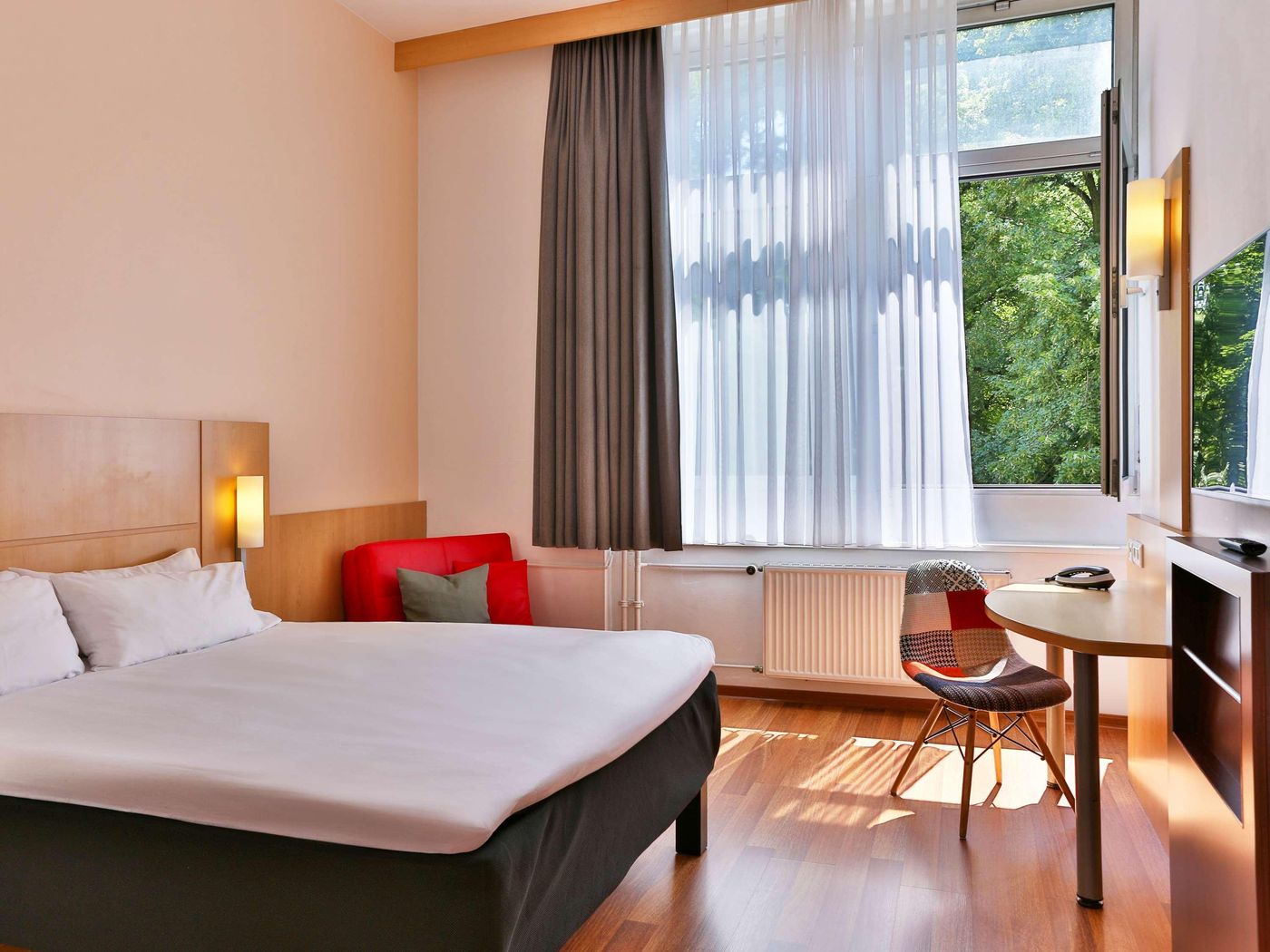 ibis-Berlin-City-Sud-Room-9