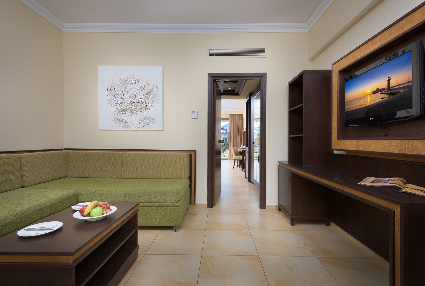 La-Marquise-Luxury-Resort-Complex-Room-32