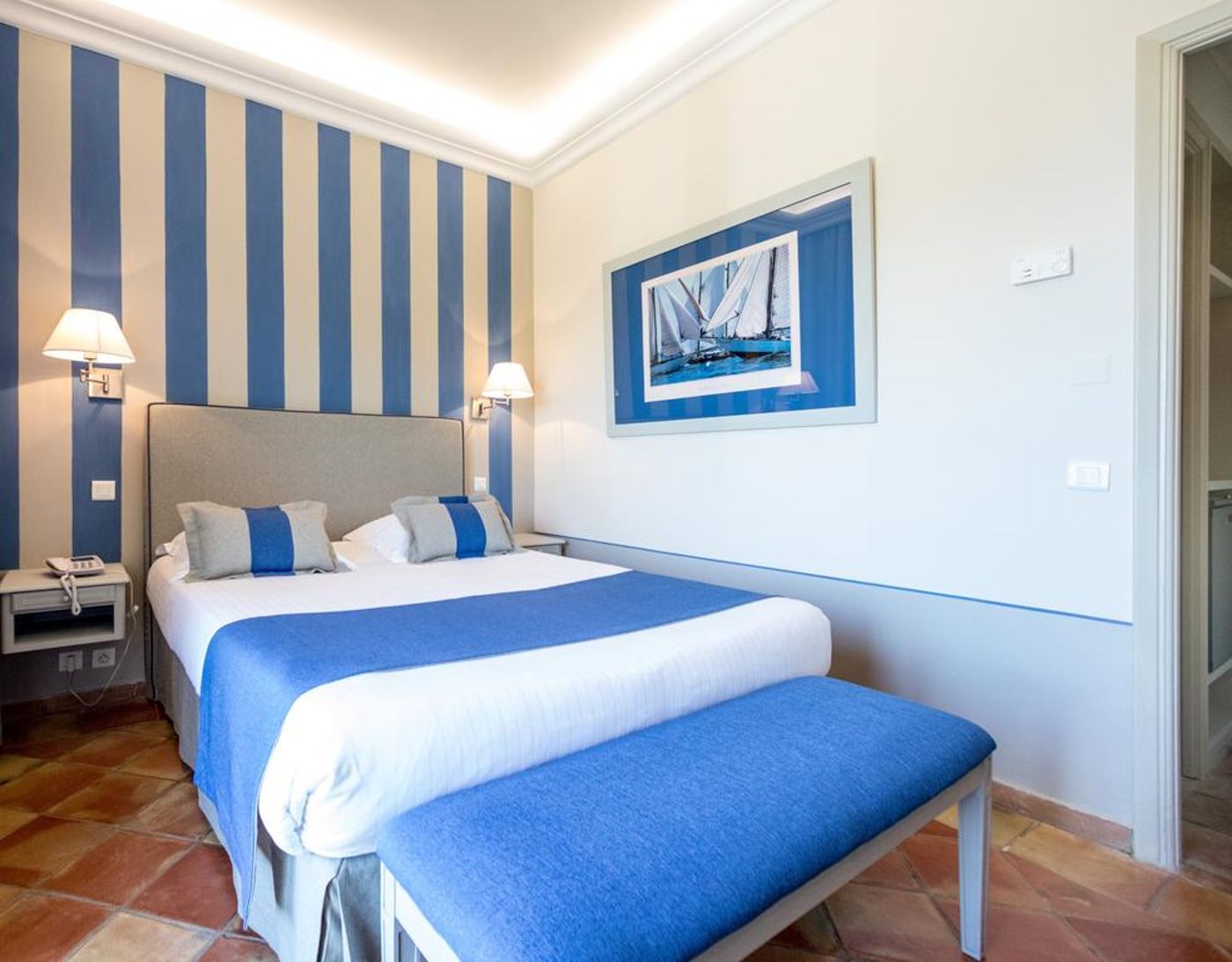 La-Bastide-Du-Port-Room-4