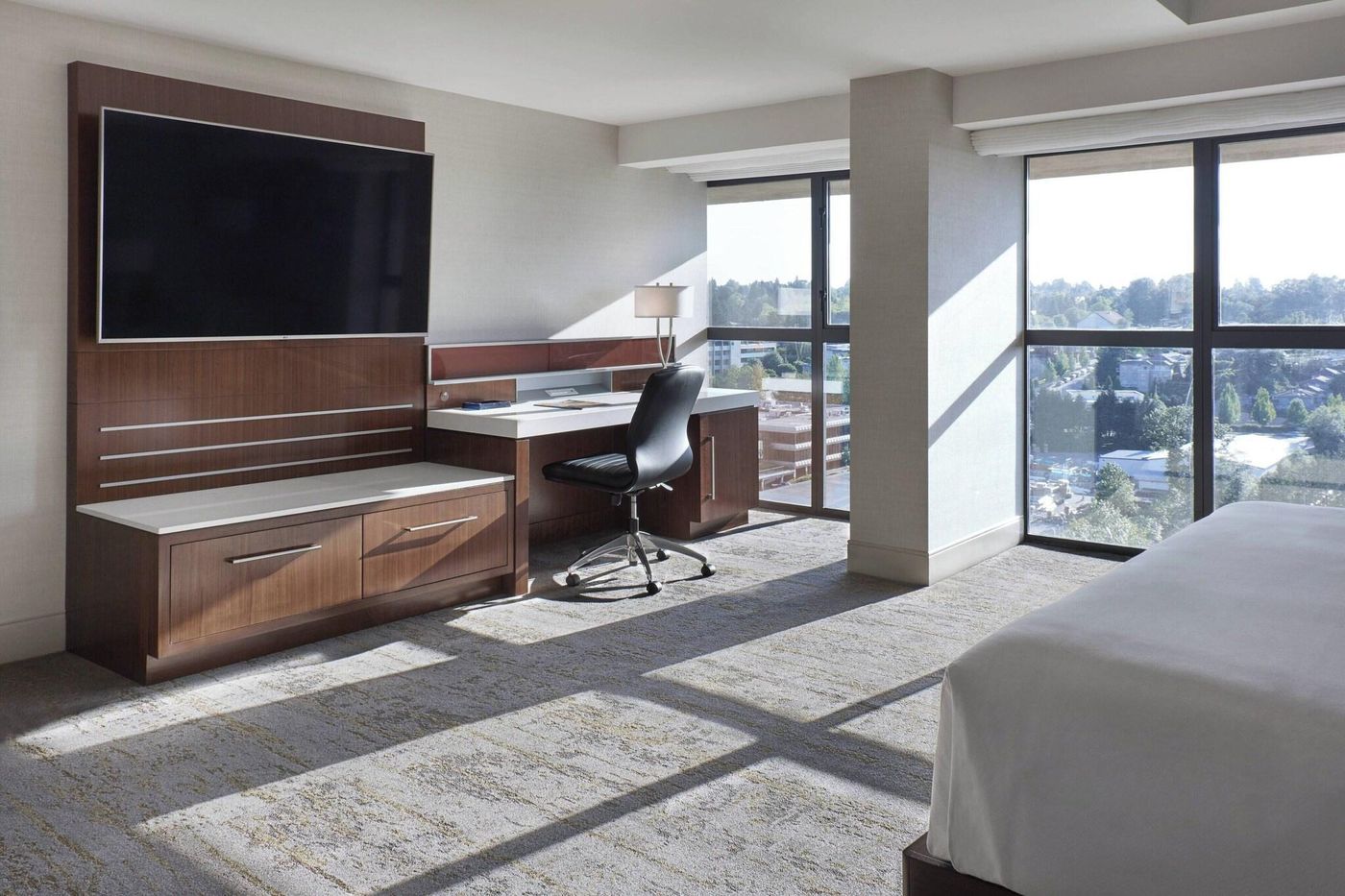 Delta-Hotels-By-Marriott-Burnaby-Conference-Centre-Room-9