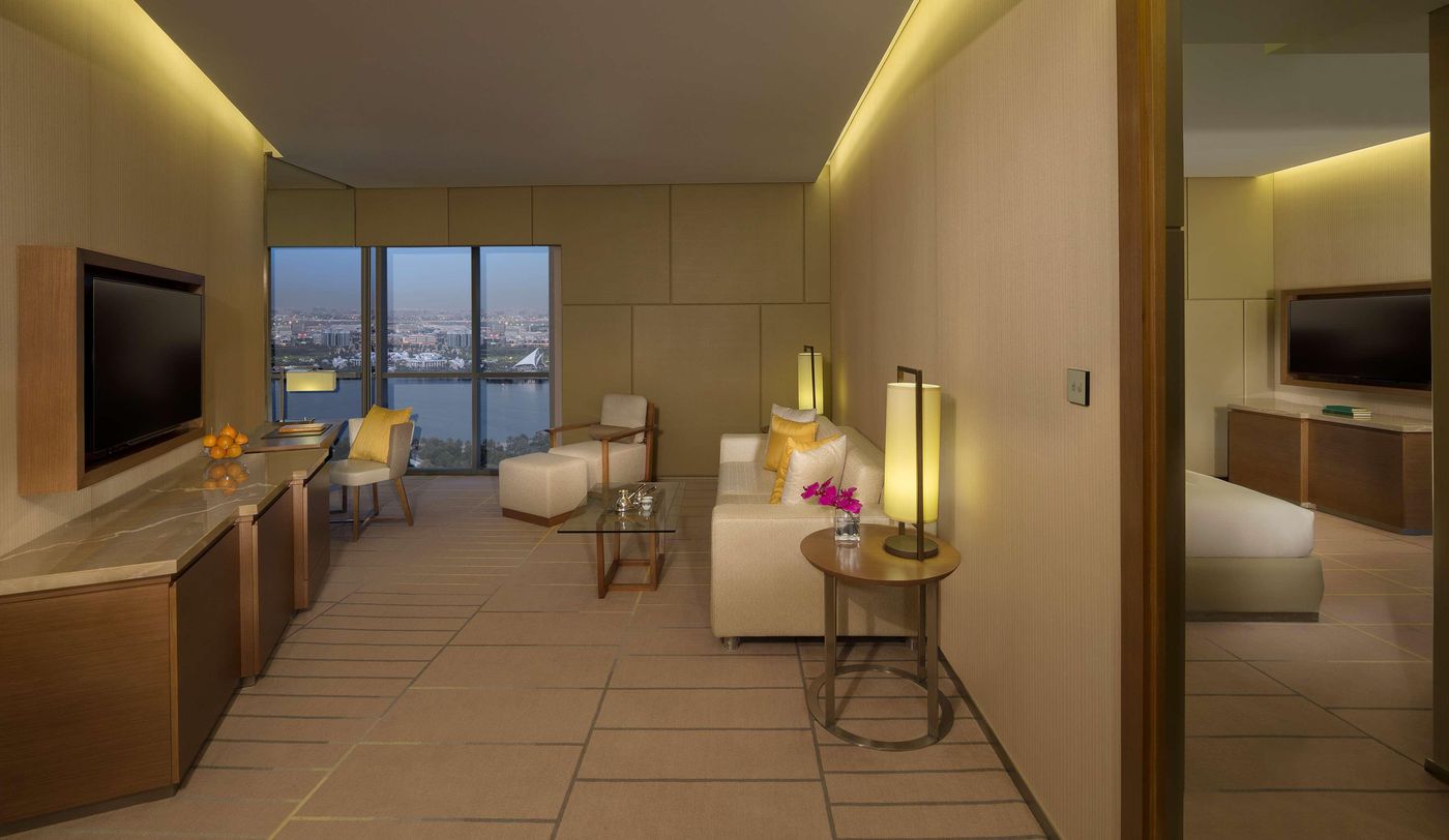 Hyatt-Regency-Dubai-Creek-Heights-Room-23