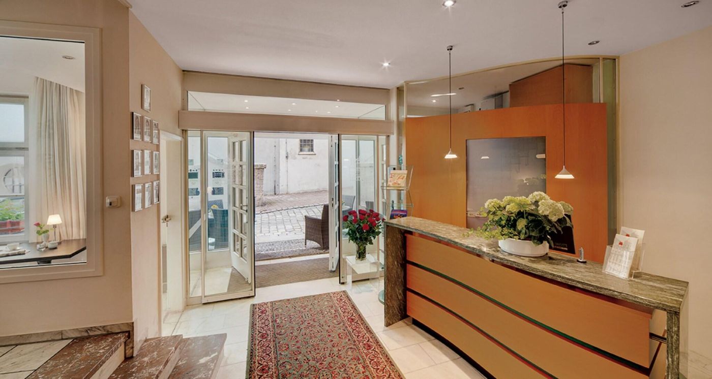 Am Rathaus-Germany-AUGSBURG -Lobby-8