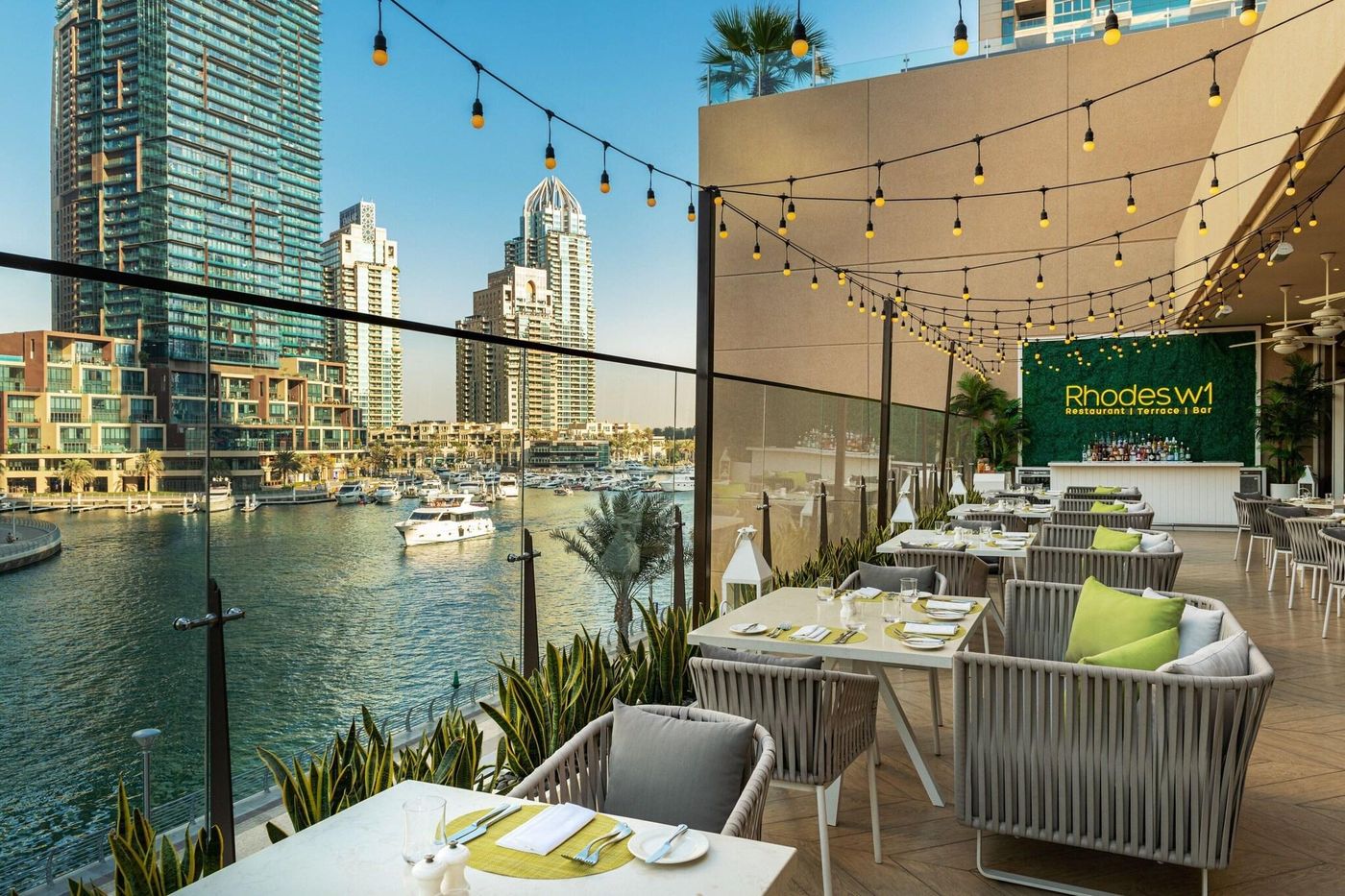 Grosvenor-House-West-Marina-Beach-Restaurant-23