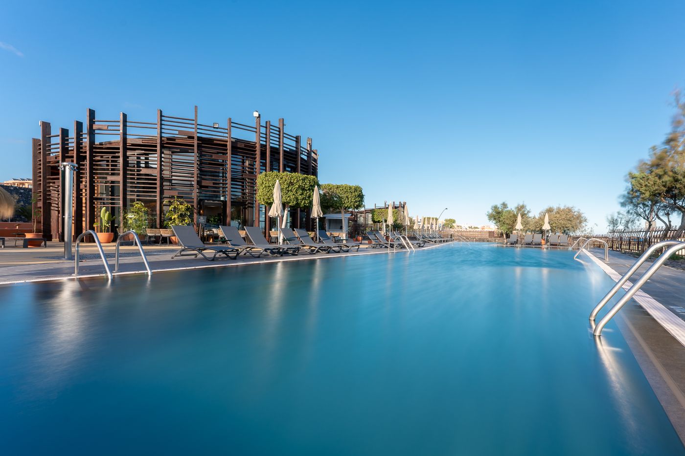 Barcelo-Tenerife-Royal-Level-Pool-9