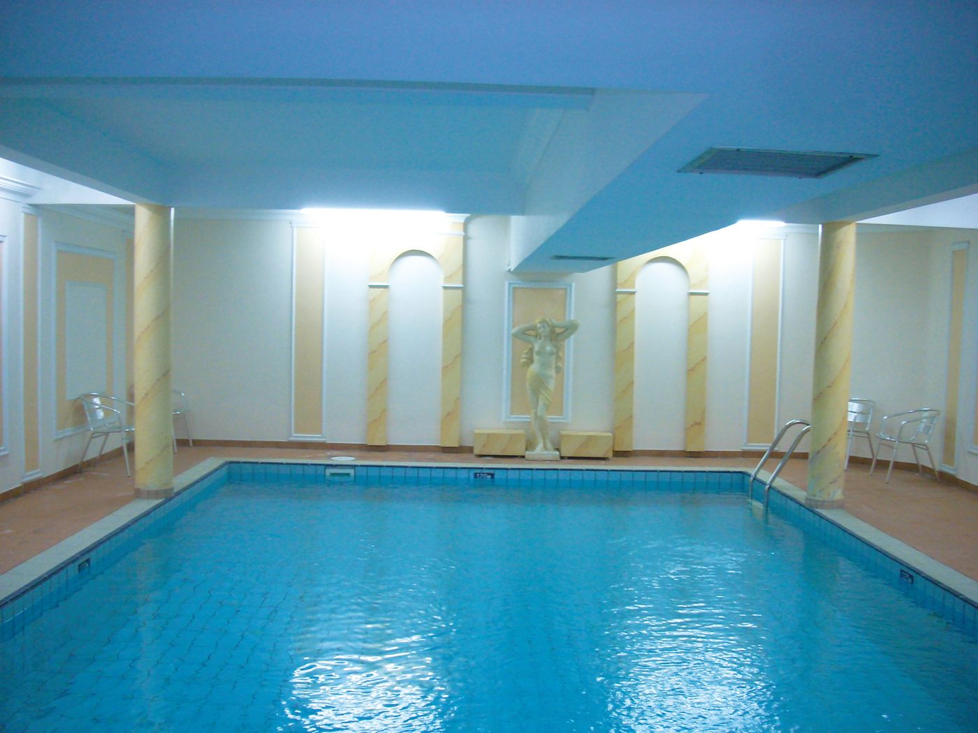 Kapetanios-Limassol-Hotel-Pool-23
