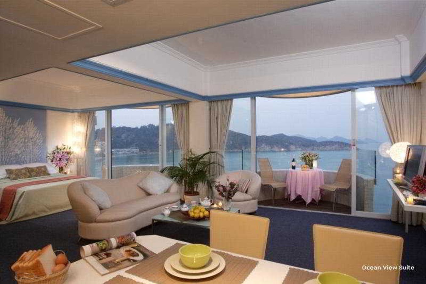 The Warwick-Hong Kong – China-CHEUNG CHAU-Room-6