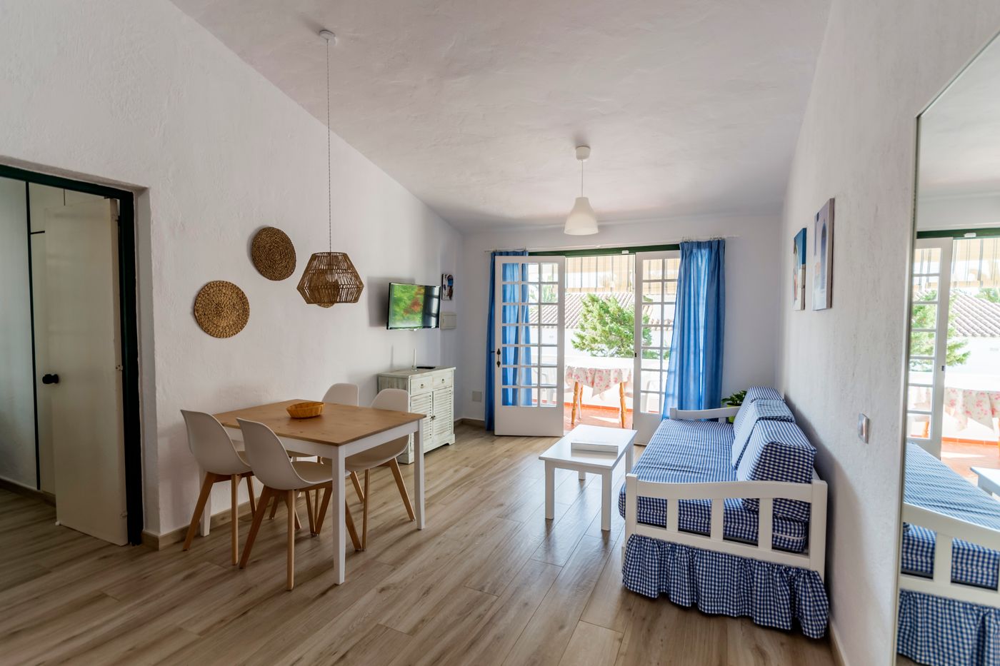 Las-Brisas-I---II-Room-40