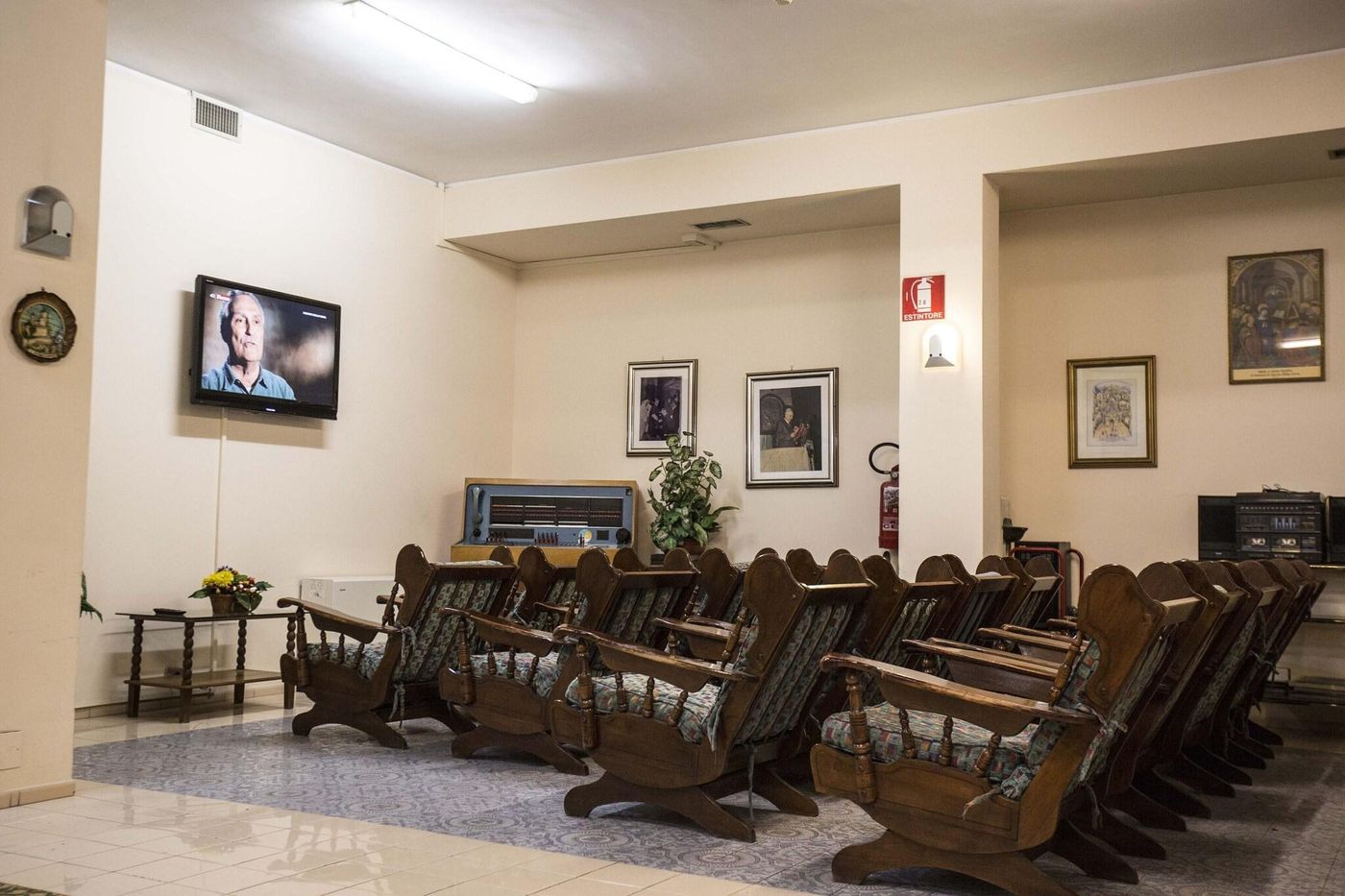 Istituto Piccole Ancelle Di Cristo Re-Italy-ROME-Lobby-7
