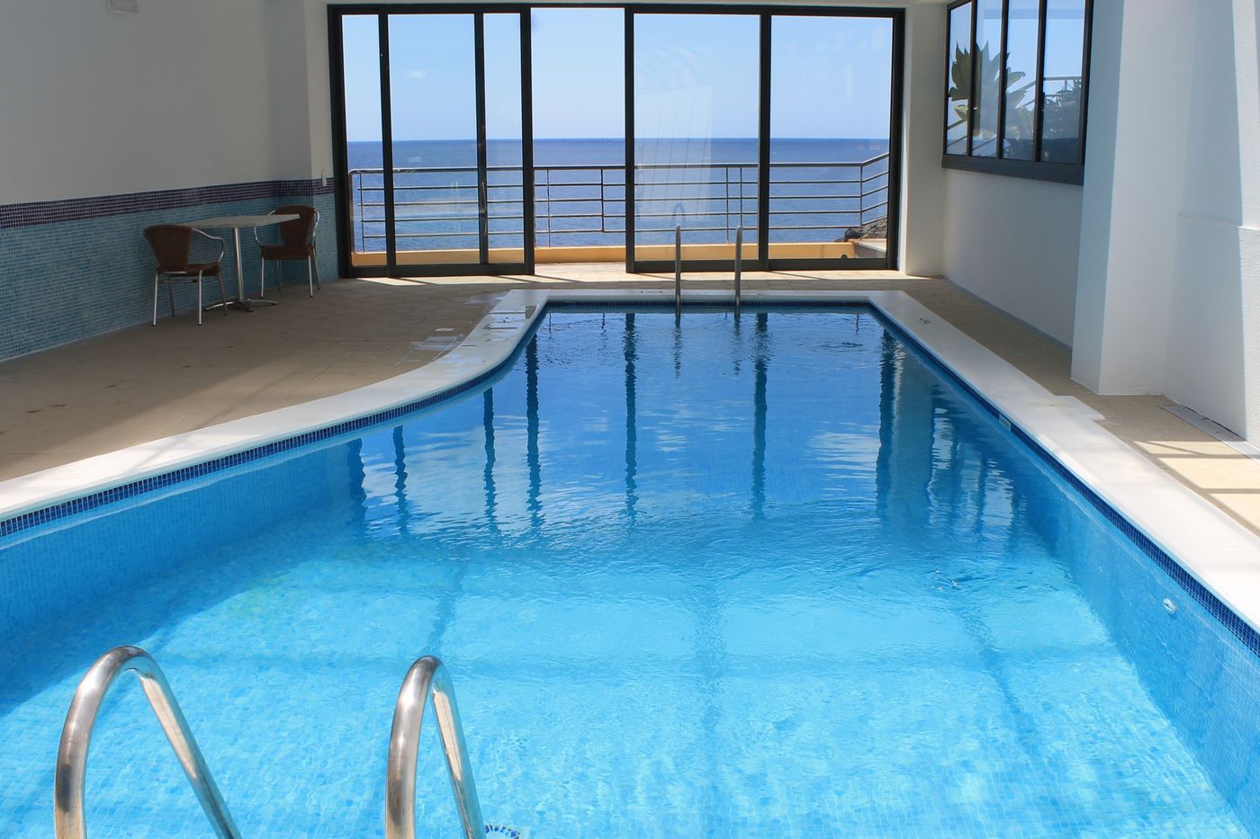 Hotel-Cais-da-Oliveira-Pool-51