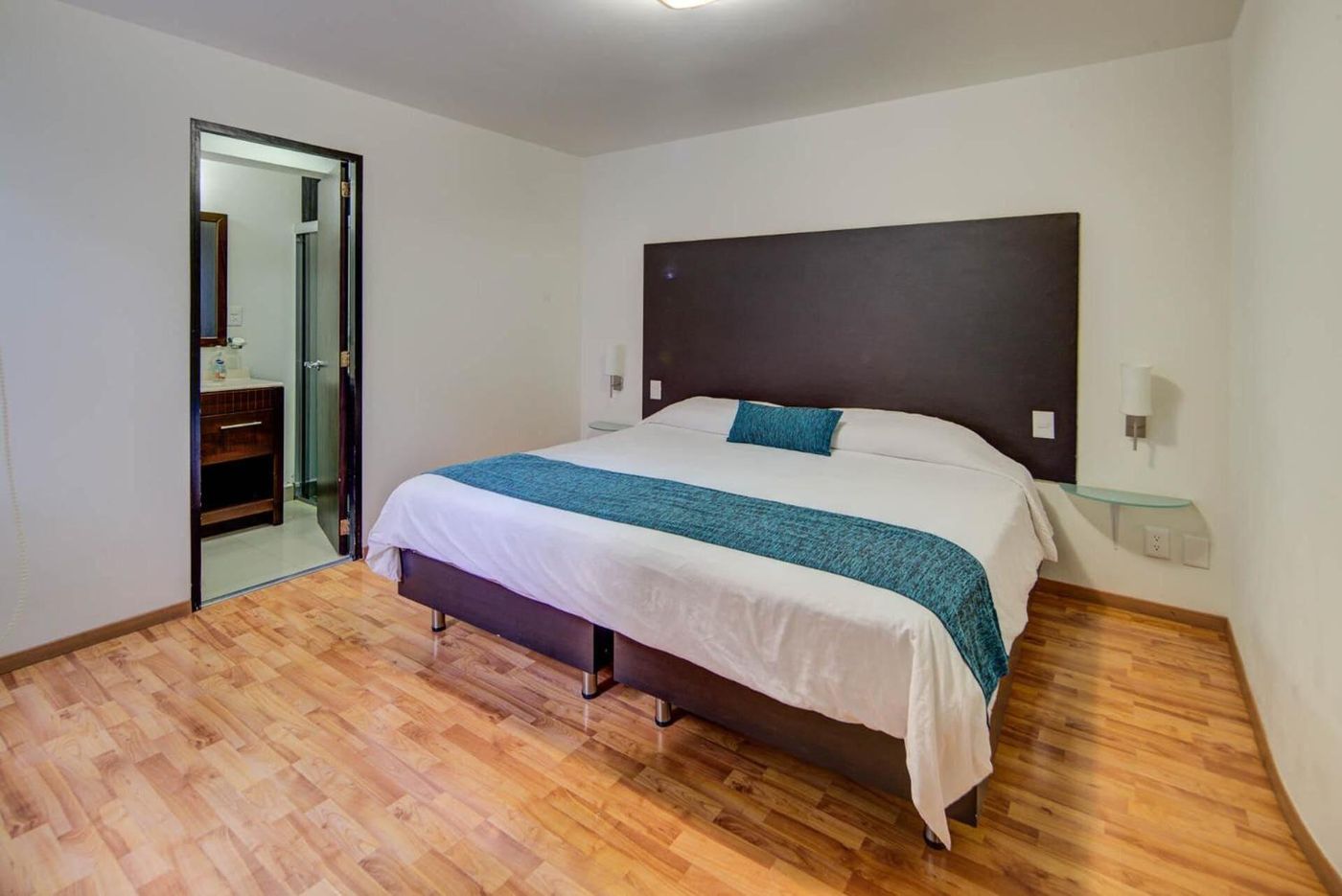 Grupo Kings Suites Alfredo de Musset-Mexico-Mexico City-Room-10