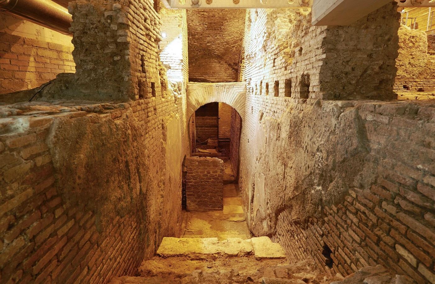 Harry-s-Bar-Trevi-Hotel---Restaurant-General-view-71