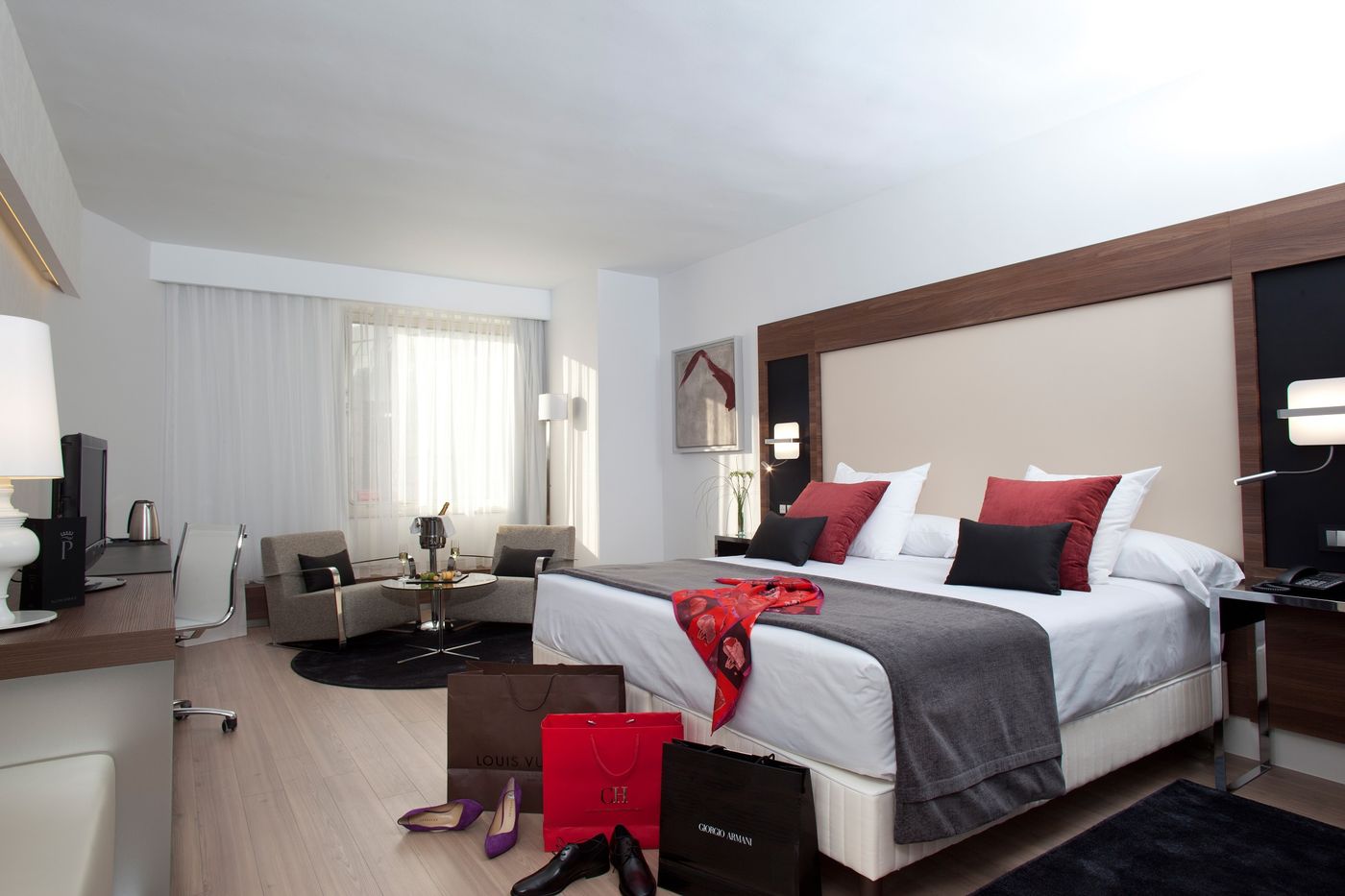 Courtyard-Madrid-Princesa-Room-27