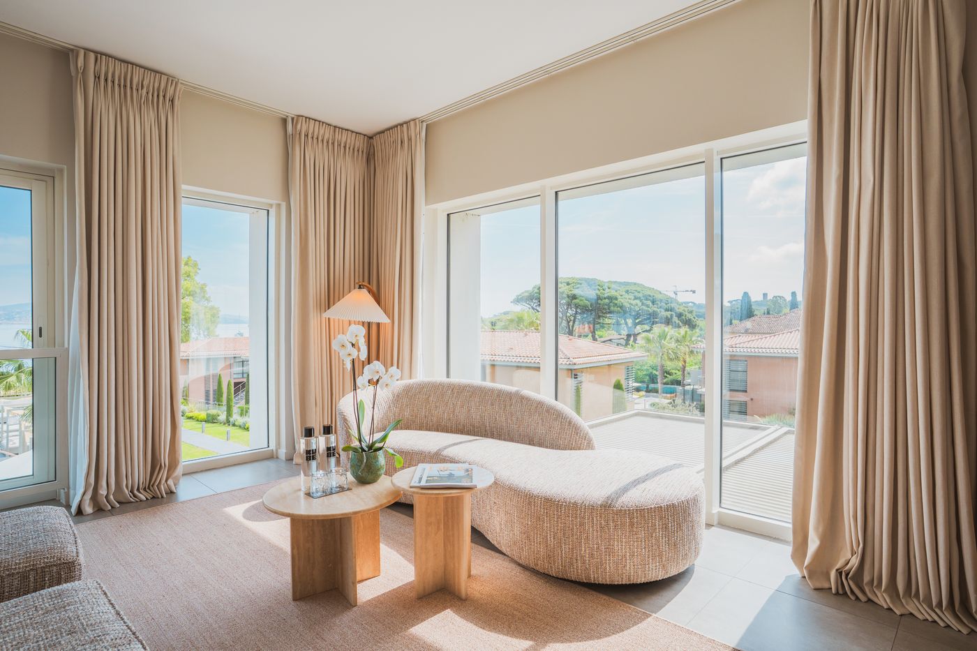 Kube-Hotel-St-Tropez-Room-76