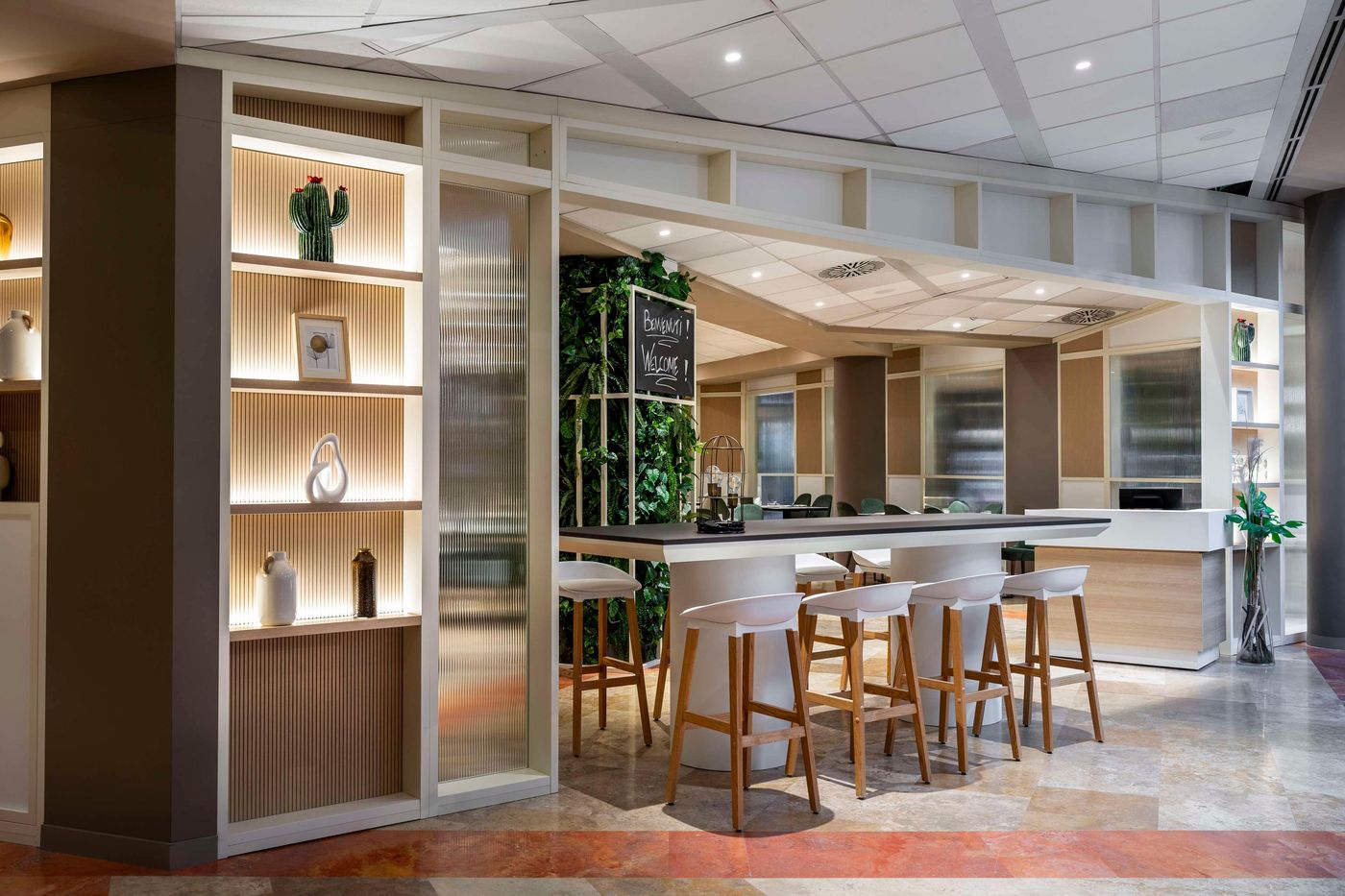 Hilton Garden Inn Bologna North - Italy - Quarto Inferiore - Lobby - 10