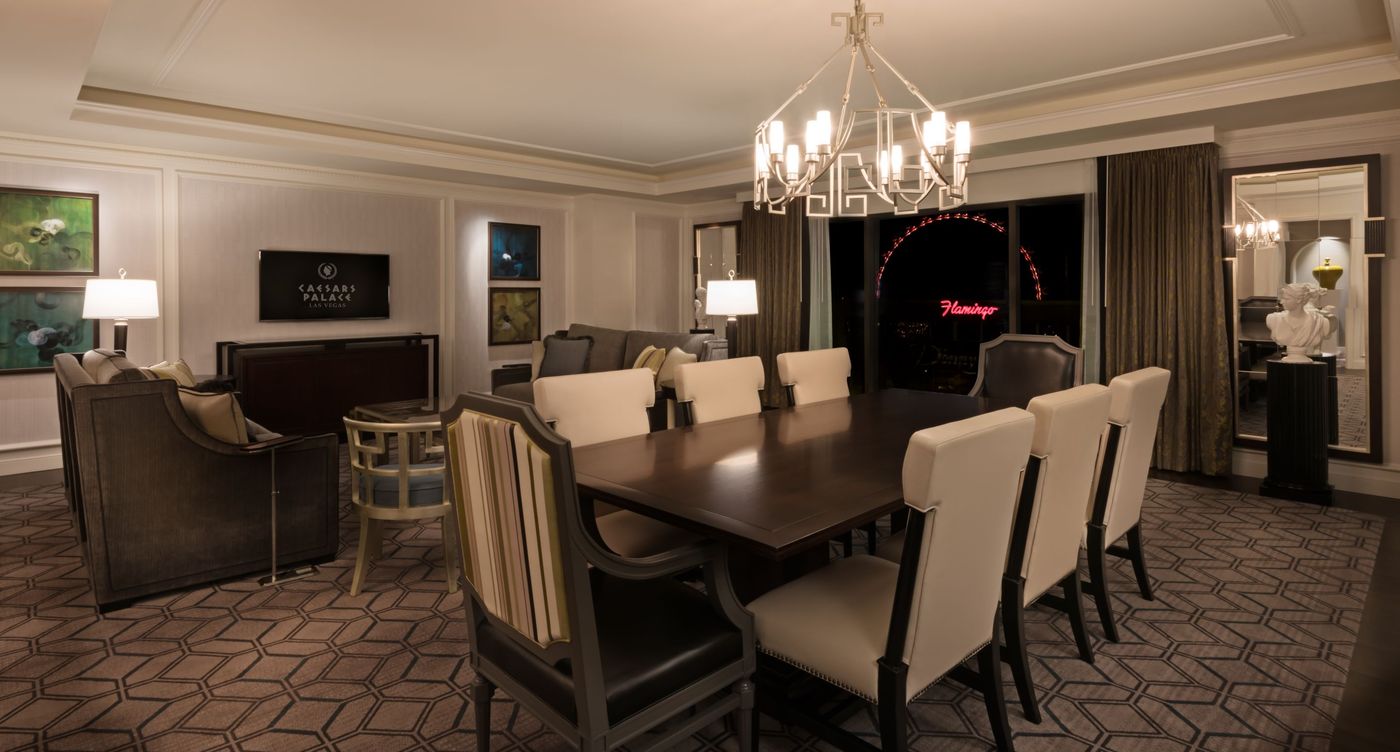 Caesars-Palace-Room-100