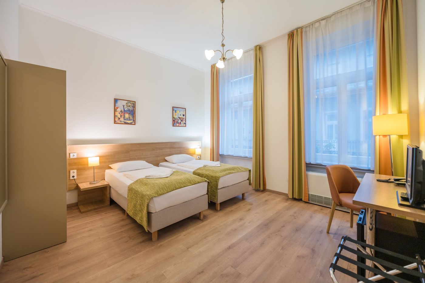 Baross-City-Hotel---Budapest-Room-4