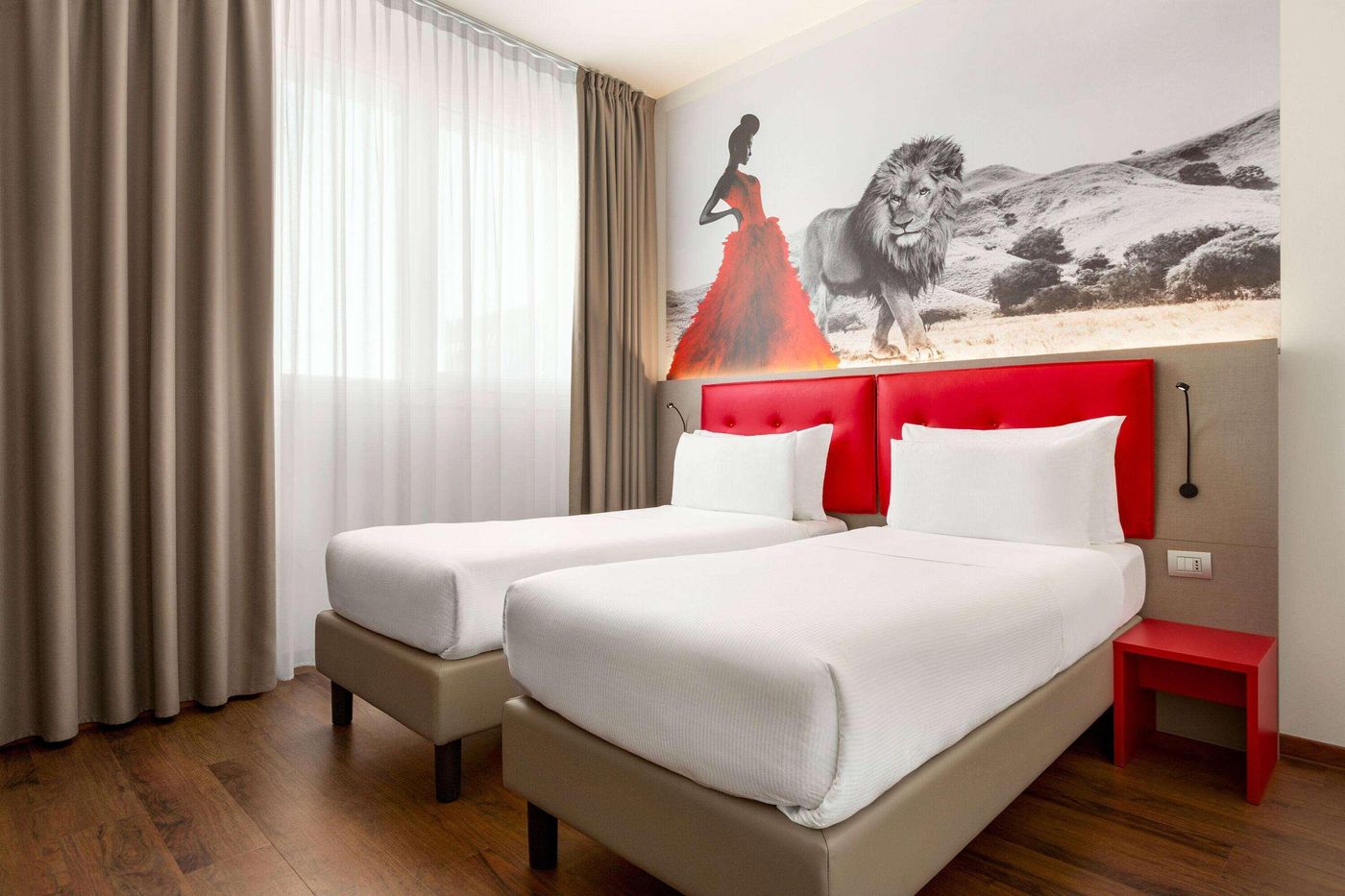 Amedia-Hotel-Mailand-a-Trademark-by-Wyndham-Room-6
