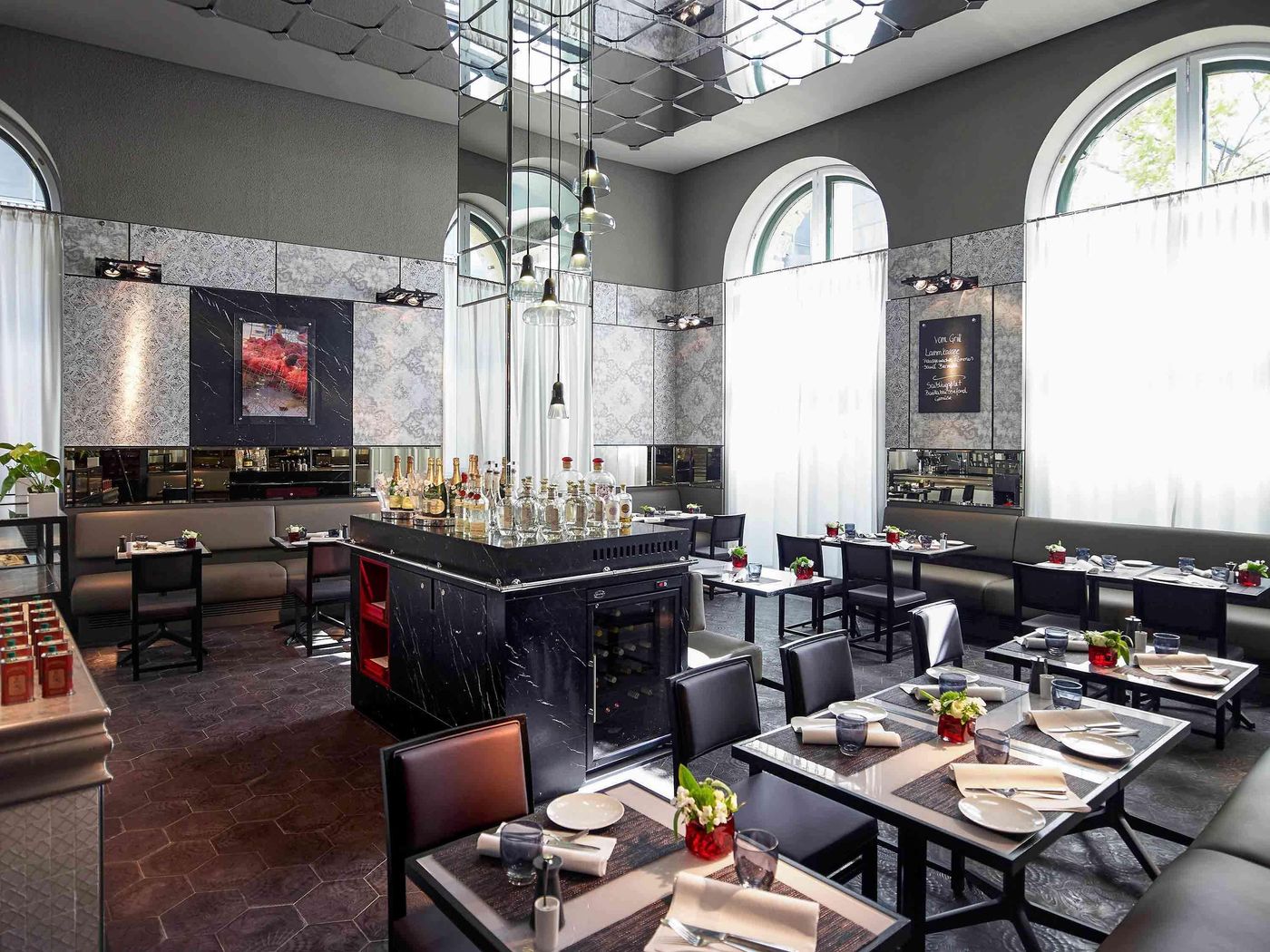 Sofitel-Munich-Bayerpost-General-view-65