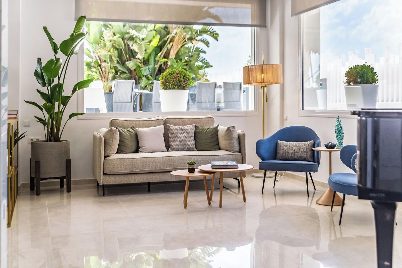 Las-Arenas-Affiliated-by-Melia-Lobby-64