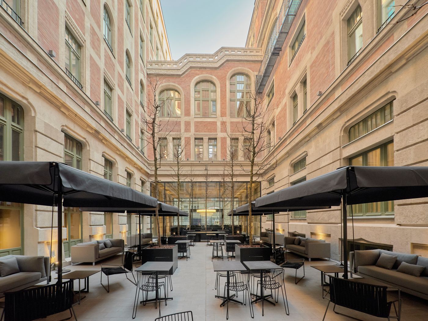 Kozmo-Hotel-Suites---Spa-Terrace-43