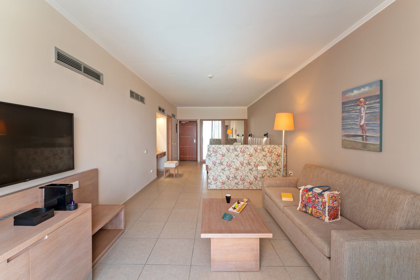 Kresten-Royal-Euphoria-Resort-Room-35