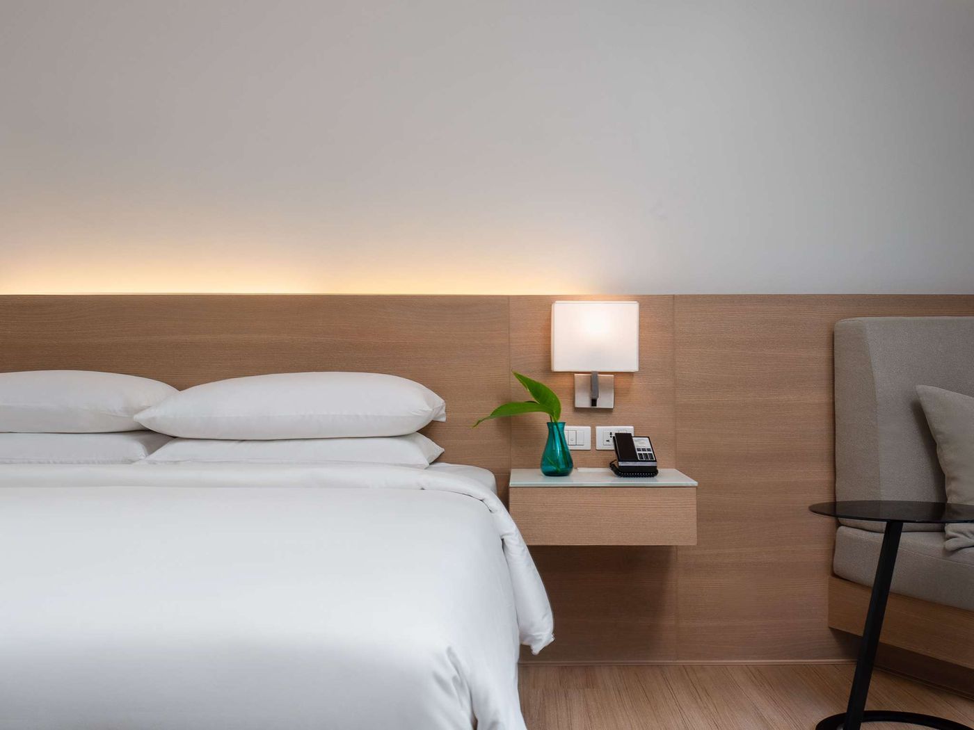 Andaman-Beach-Hotel-Phuket-Handwritten-Collection-Room-37