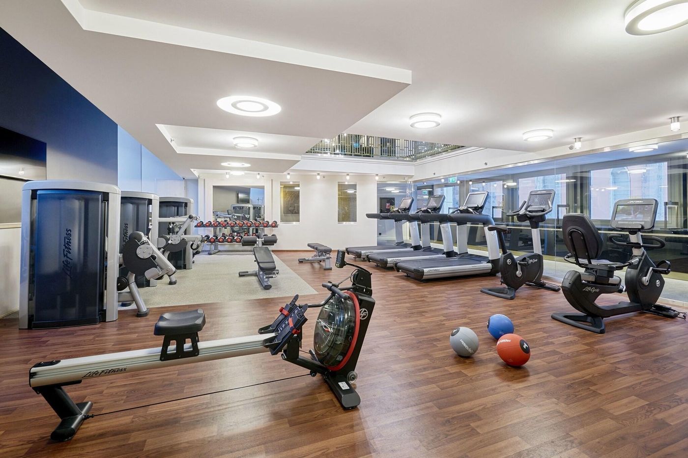 Hilton-Budapest-Sports-and-Entertainment-59