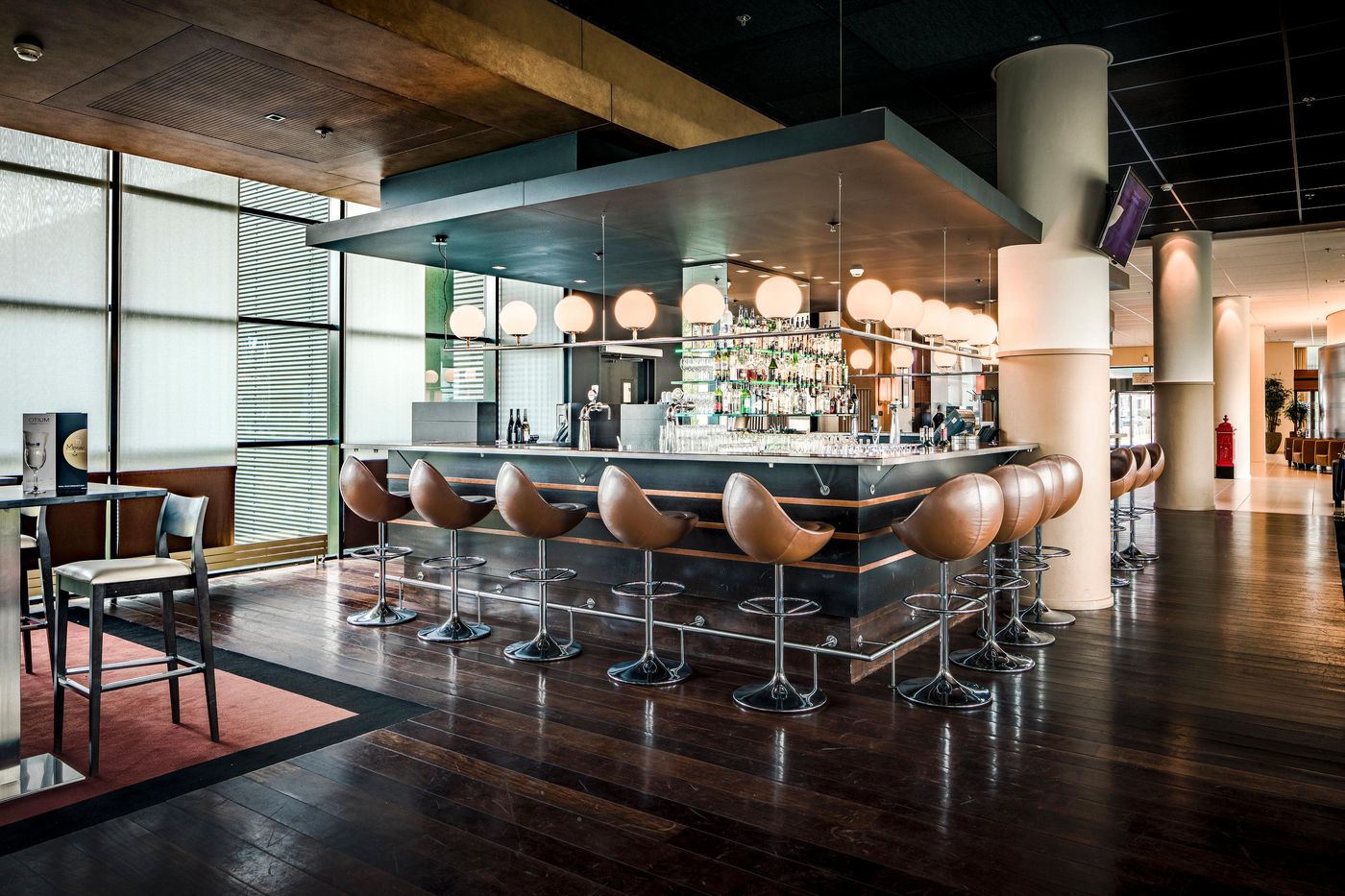 Radisson-Blu-Amsterdam-Airport-Bar-7