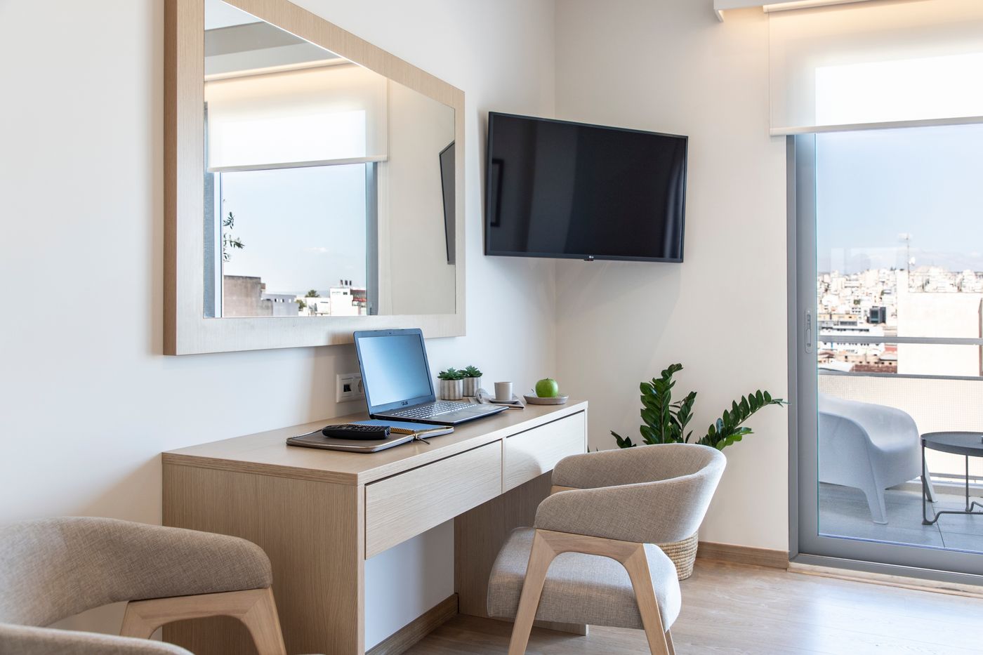 Gallery-Suites---Residences-Room-4