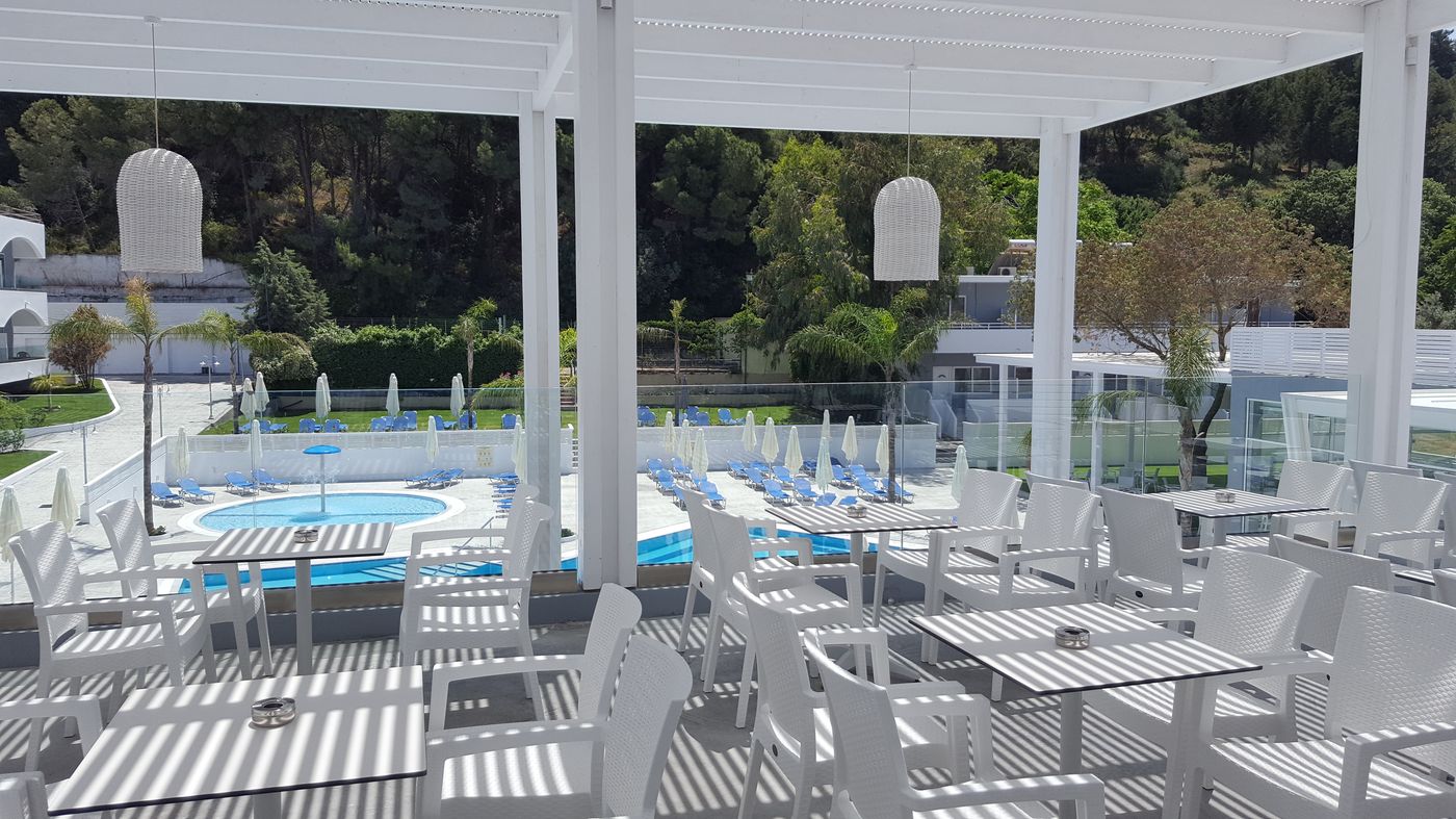 Oceanis-Park-Hotel-Terrace-17