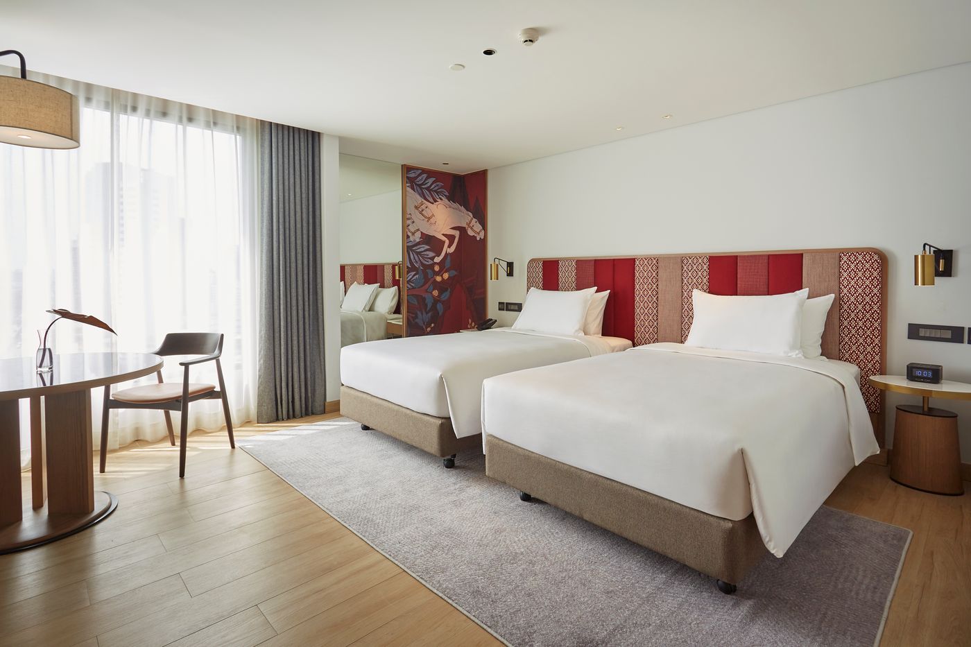 Montien-Hotel-Surawong-Room-28
