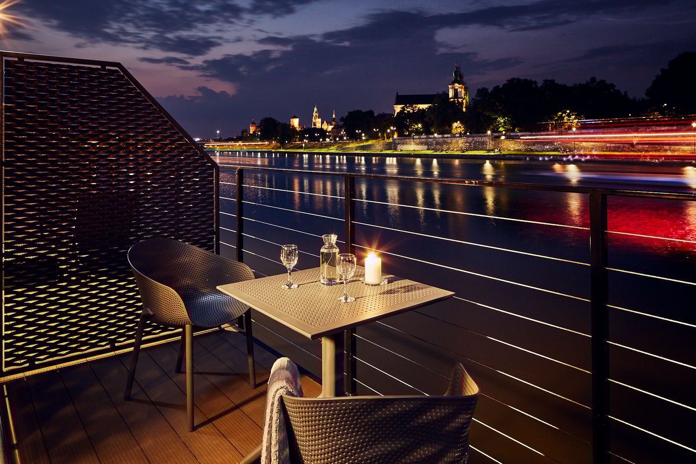 New-Port-Hotel-Terrace-38