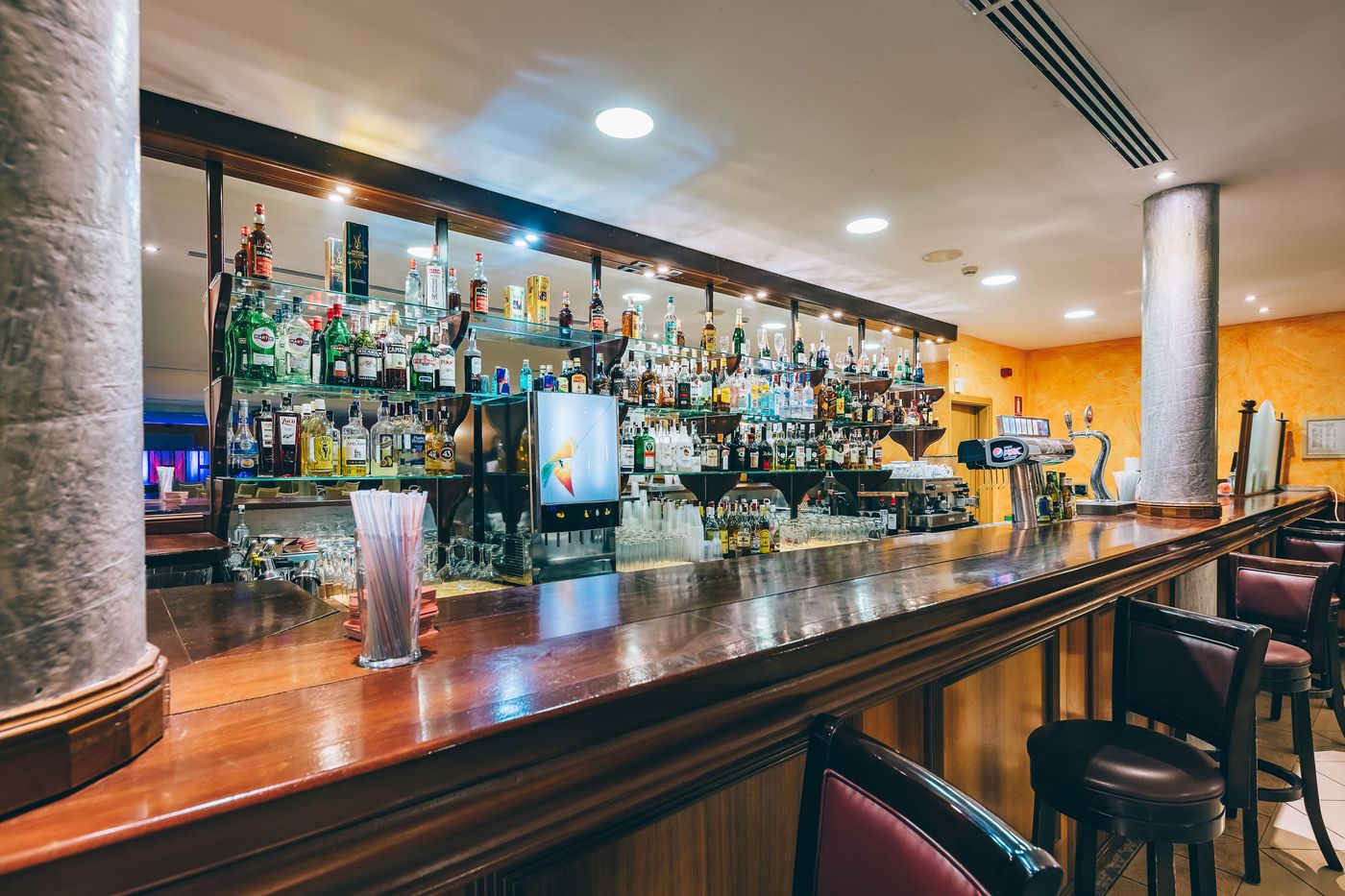 Grand-Muthu-Golf-Plaza-Hotel---Spa-Bar-61