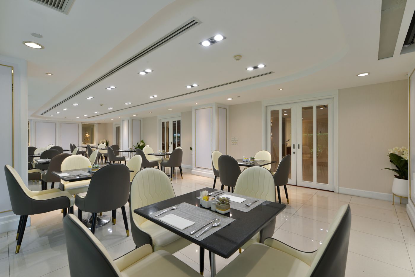 Centre-Point-Sukhumvit-Thong-Lo-Restaurant-15