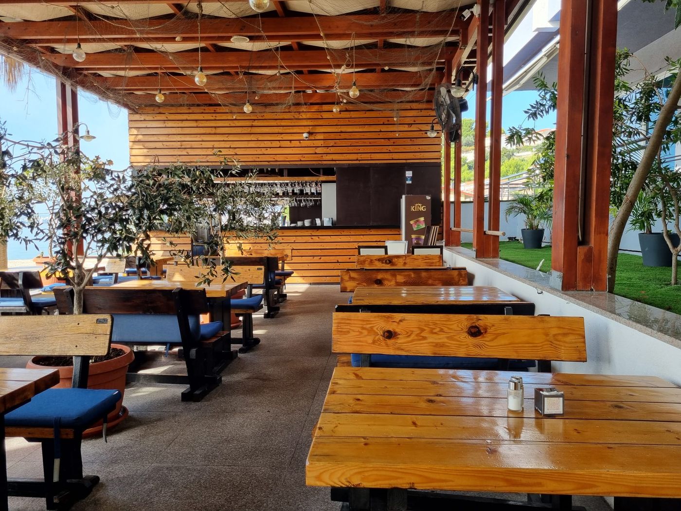 Gala-Split-Restaurant-9