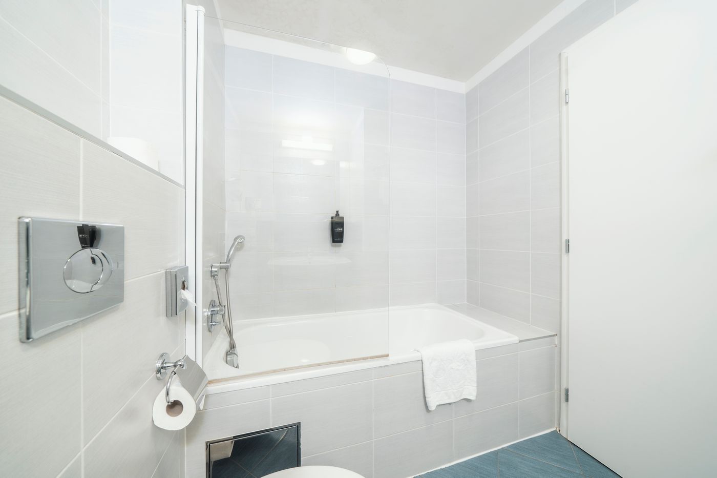 Ehrlich-Hotel-Room-22