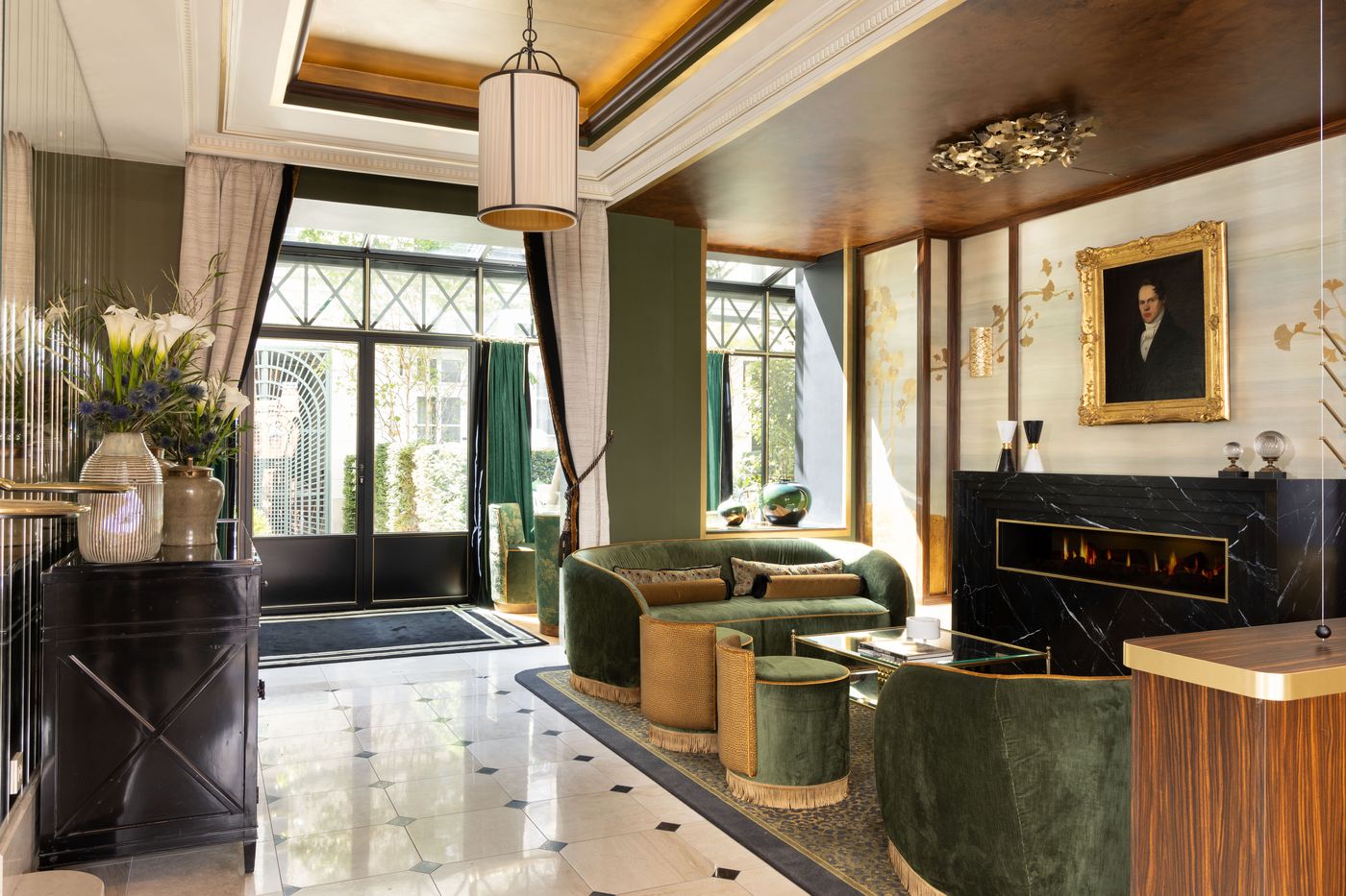 Hotel-Lord-Byron-Lobby-10