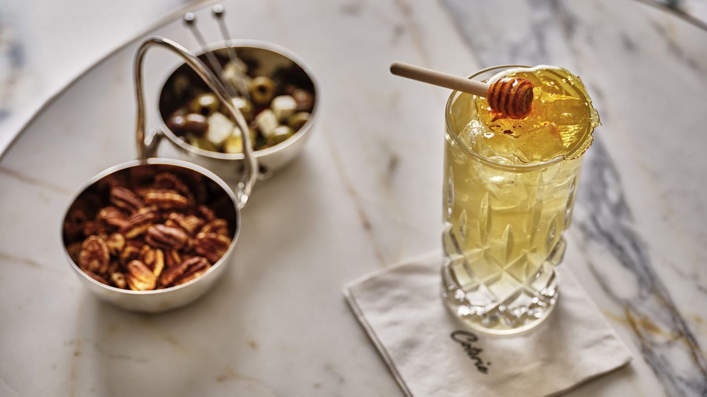 Four-Seasons-Hotel-Boston-Bar-56