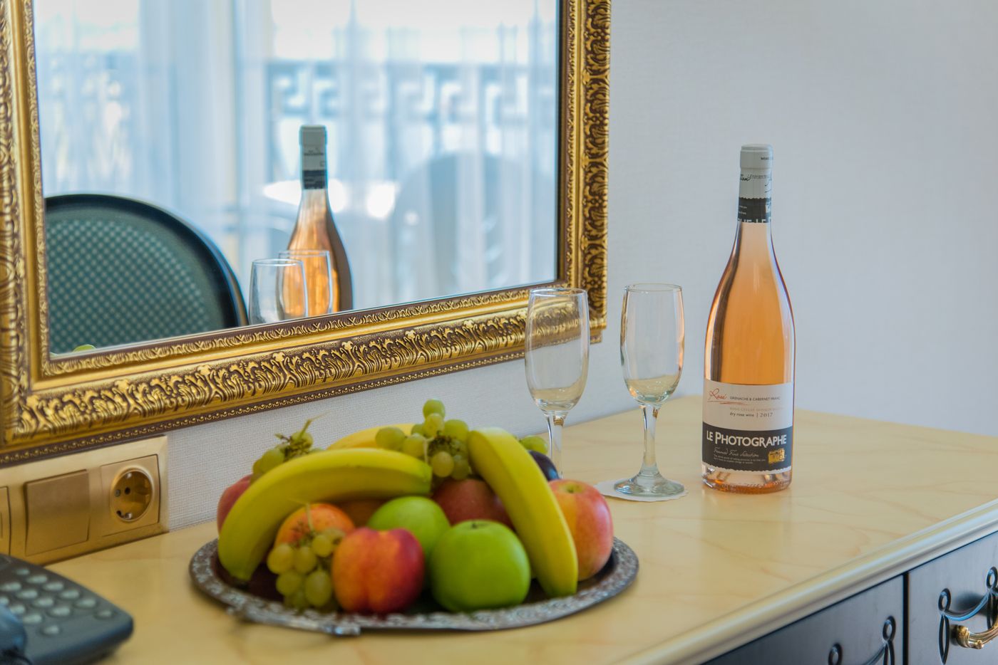 Imperial-Palace-Room-35