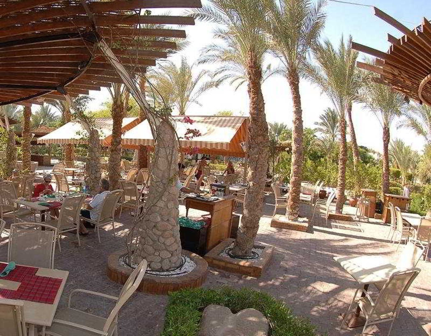 Fayrouz-Resort-Restaurant-14