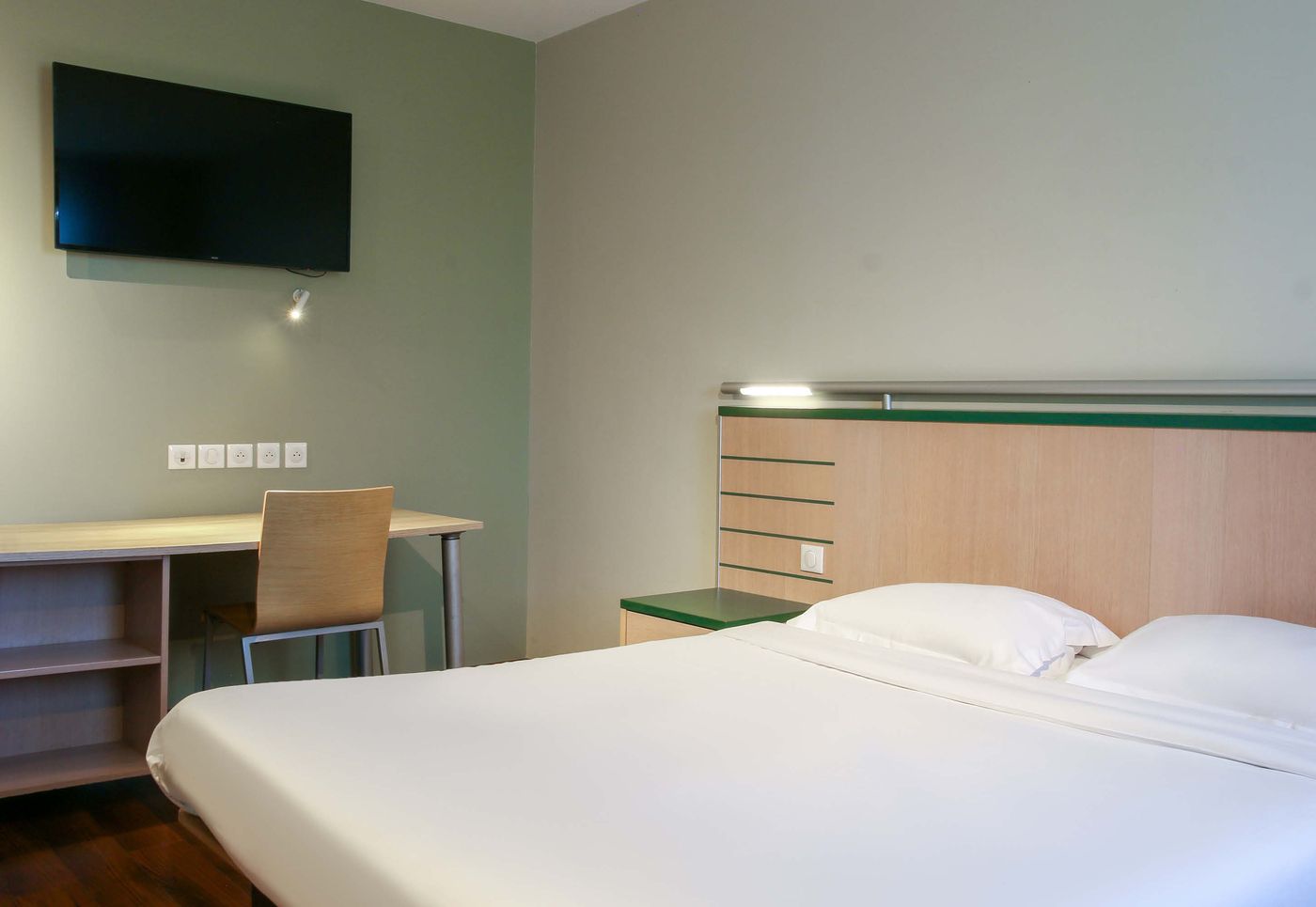 B&B HOTEL Aubagne Gemenos-France-MARSEILLE-Room-9