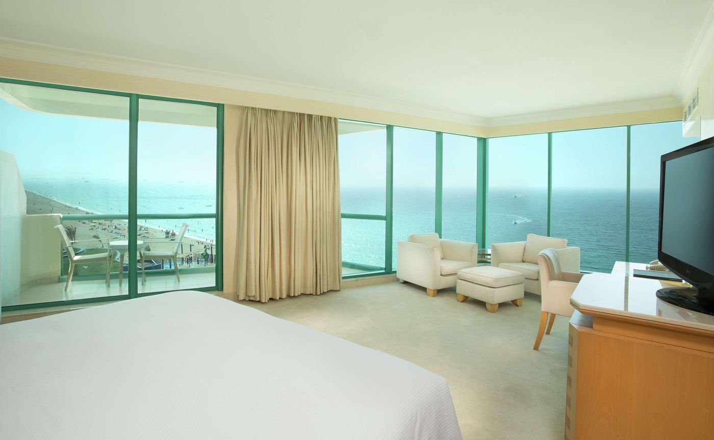 Hilton-Dubai-Jumeirah-Room-36