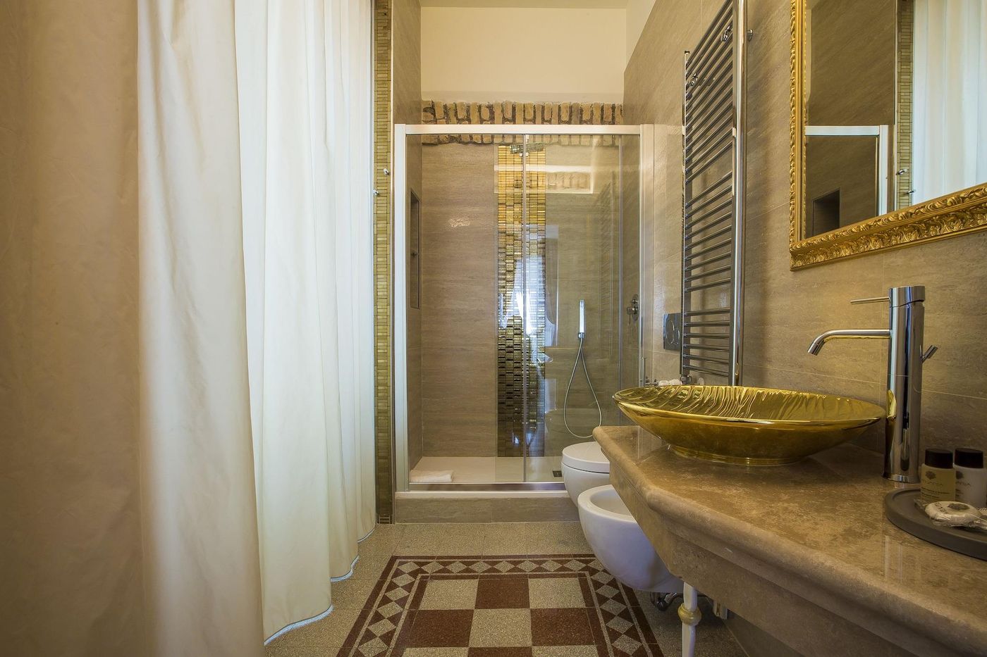 Trastevere-Royal-Suite-Room-21